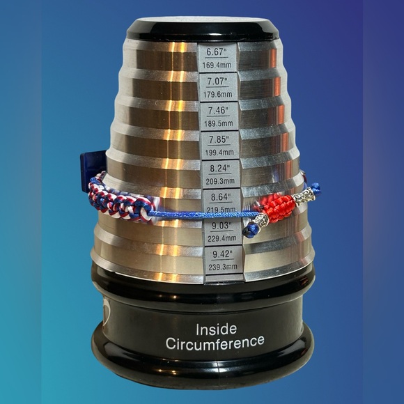 “Keep America Great” Adjustable Bracelet Featuring President Elect Trump - Picture 4 of 5